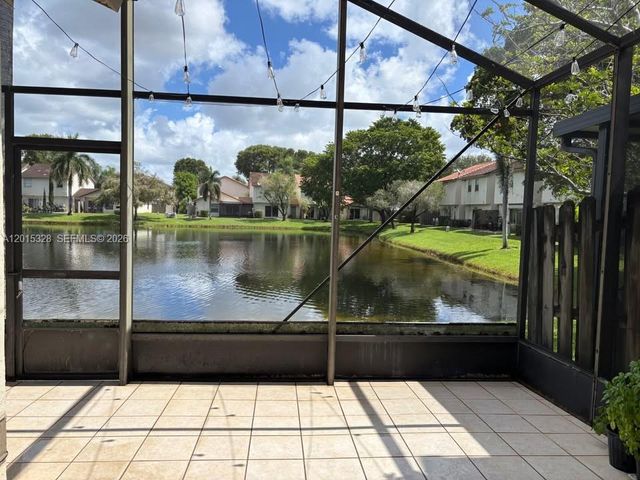 317 NW 109th Ave, Pembroke Pines, FL 33026