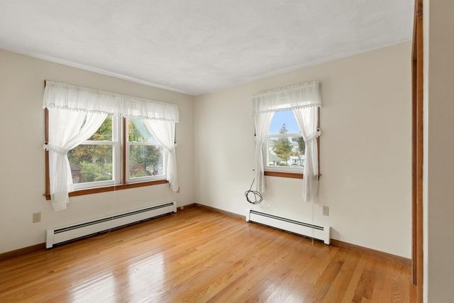 12 Marion Ave, Beverly, MA 01915