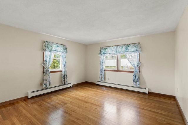 12 Marion Ave, Beverly, MA 01915