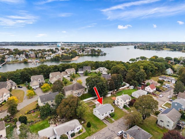 12 Marion Ave, Beverly, MA 01915