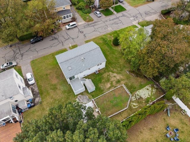 12 Marion Ave, Beverly, MA 01915