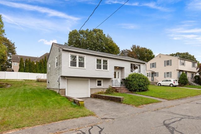 12 Marion Ave, Beverly, MA 01915
