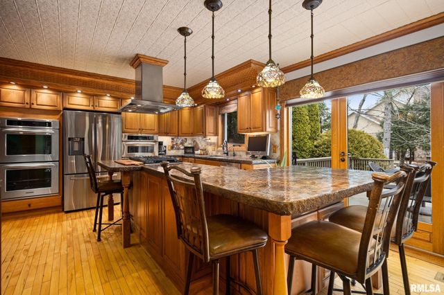 1133 W BROOKFOREST Drive, Peoria, IL 61615