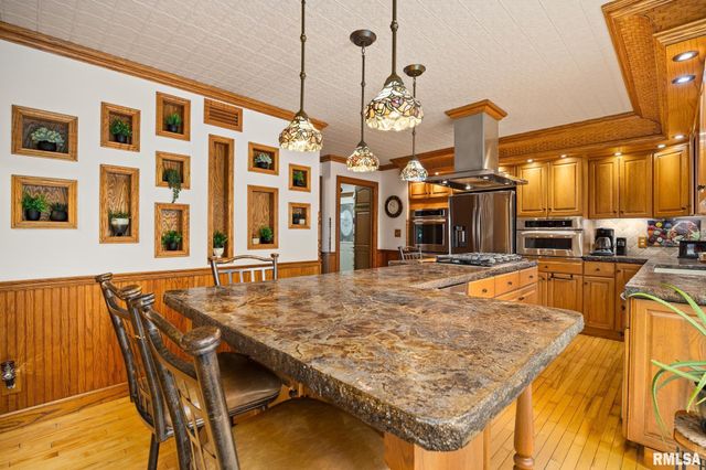 1133 W BROOKFOREST Drive, Peoria, IL 61615