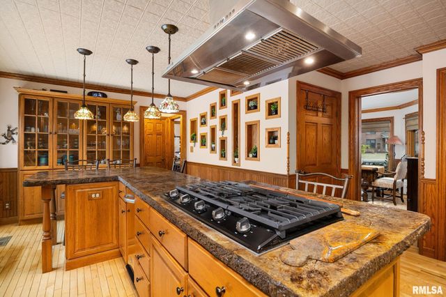 1133 W BROOKFOREST Drive, Peoria, IL 61615