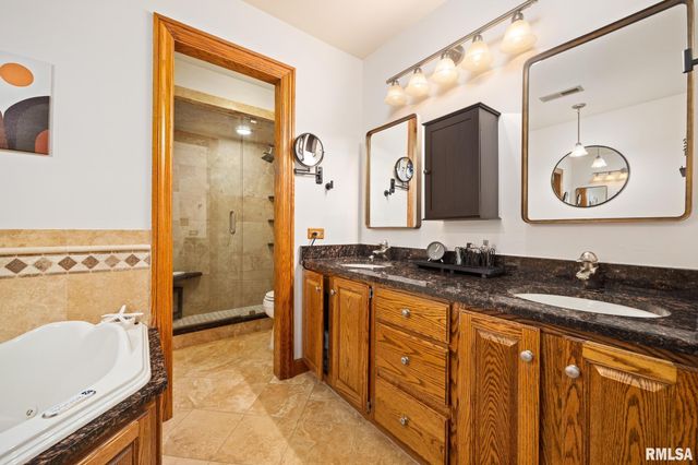 1133 W BROOKFOREST Drive, Peoria, IL 61615