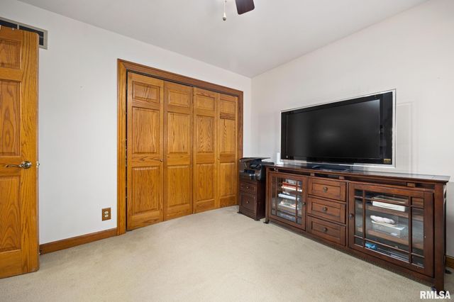 1133 W BROOKFOREST Drive, Peoria, IL 61615