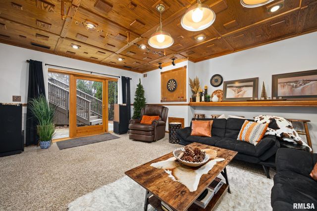 1133 W BROOKFOREST Drive, Peoria, IL 61615