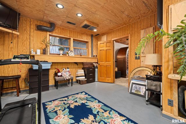 1133 W BROOKFOREST Drive, Peoria, IL 61615