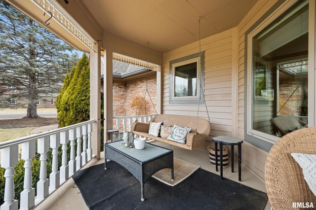 1133 W BROOKFOREST Drive, Peoria, IL 61615