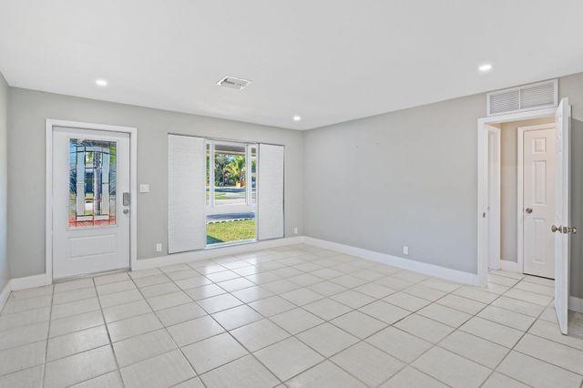 1900 SW 33rd Avenue, Fort Lauderdale, FL 33312