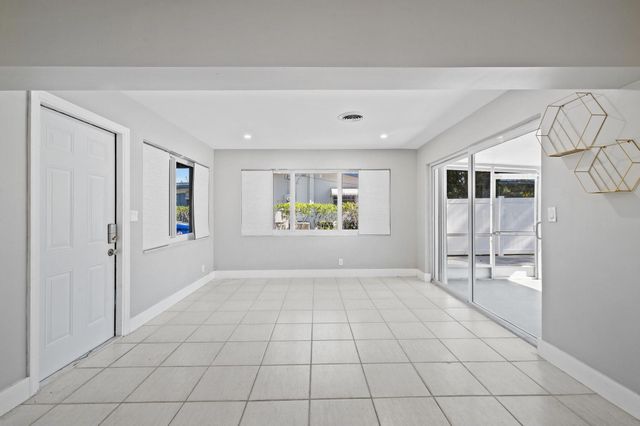 1900 SW 33rd Avenue, Fort Lauderdale, FL 33312