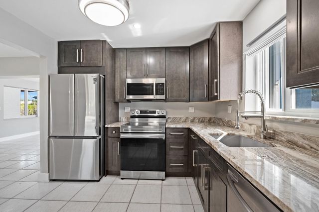 1900 SW 33rd Avenue, Fort Lauderdale, FL 33312
