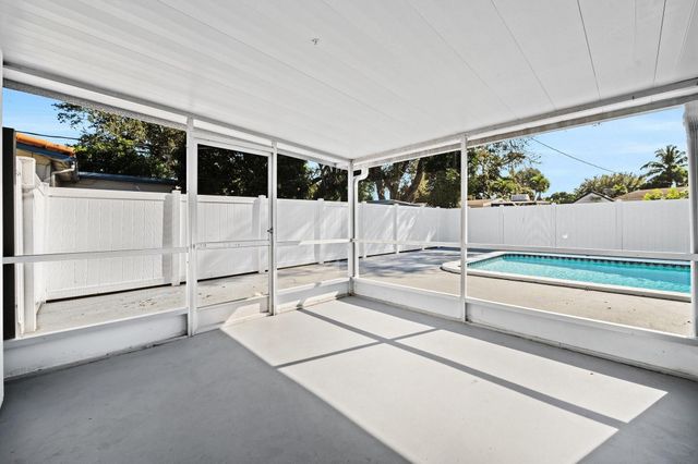 1900 SW 33rd Avenue, Fort Lauderdale, FL 33312