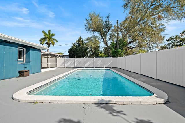 1900 SW 33rd Avenue, Fort Lauderdale, FL 33312