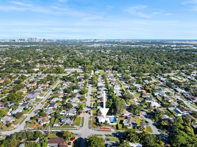 1900 SW 33rd Avenue, Fort Lauderdale, FL 33312