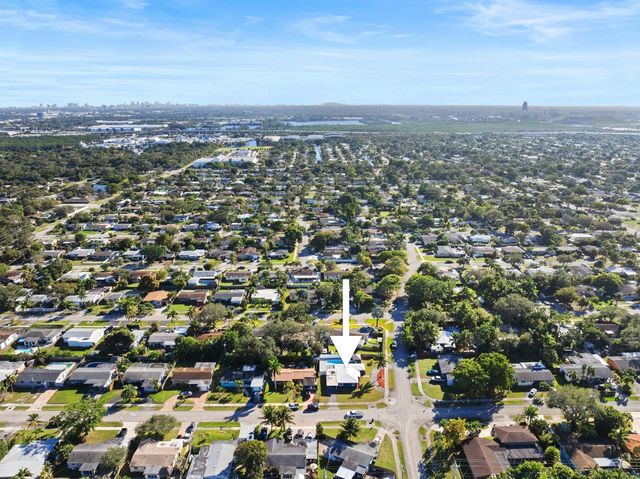 1900 SW 33rd Avenue, Fort Lauderdale, FL 33312