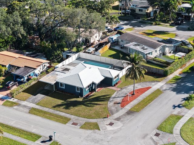 1900 SW 33rd Avenue, Fort Lauderdale, FL 33312