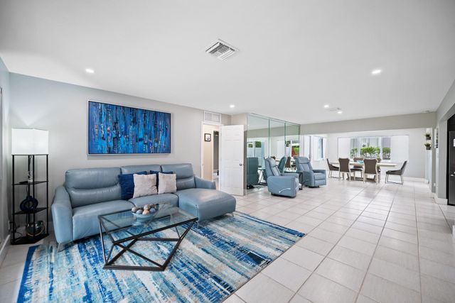 1900 SW 33rd Avenue, Fort Lauderdale, FL 33312