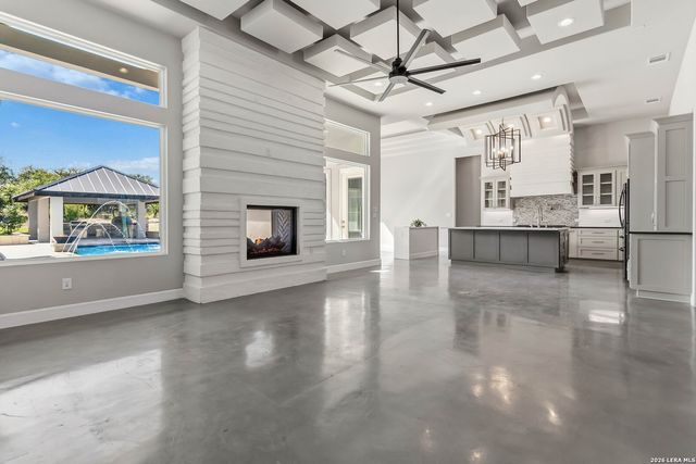 922 MAXIMINO RIDGE RD, Bulverde, TX 78163
