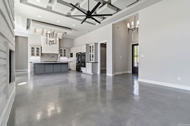 922 MAXIMINO RIDGE RD, Bulverde, TX 78163