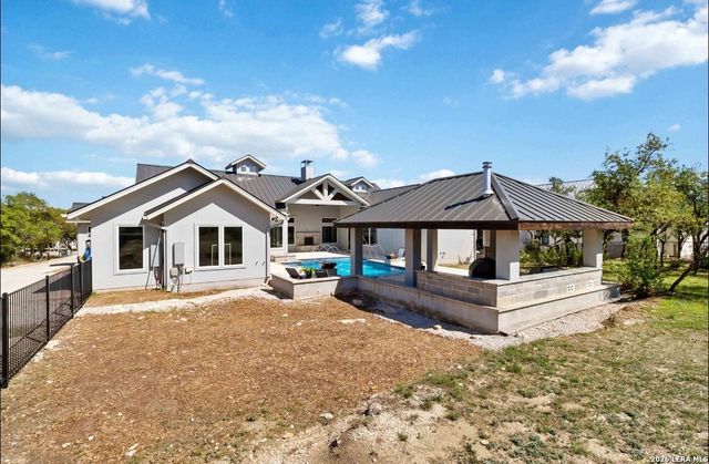 922 MAXIMINO RIDGE RD, Bulverde, TX 78163