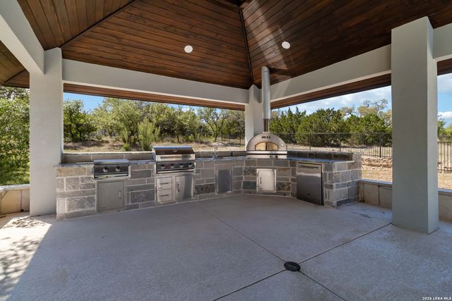 922 MAXIMINO RIDGE RD, Bulverde, TX 78163
