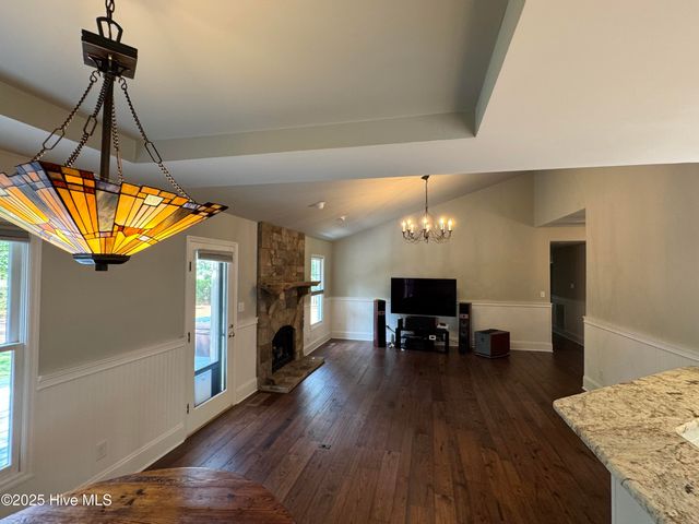 215 Surry Circle Circle N, Pinehurst, NC 28374