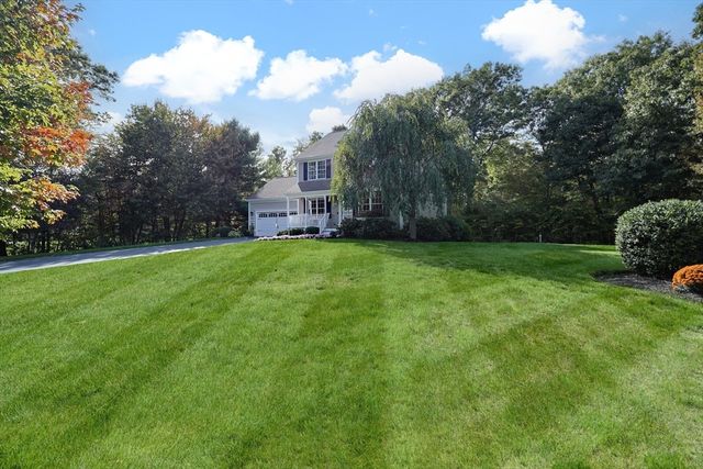 2660 Courtlyn Rd, Dighton, MA 02715