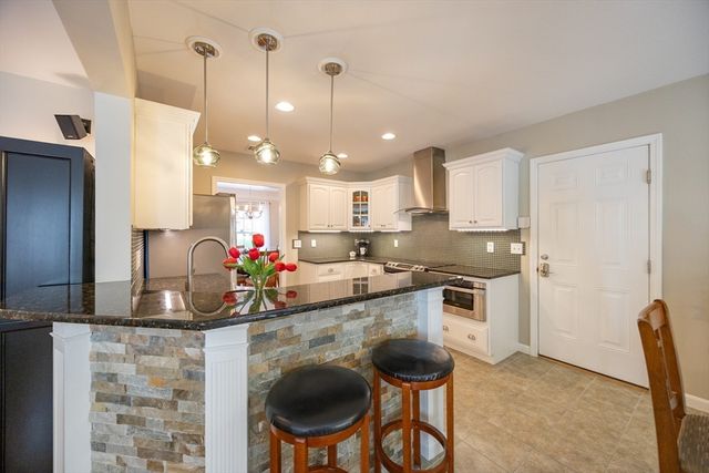 2660 Courtlyn Rd, Dighton, MA 02715