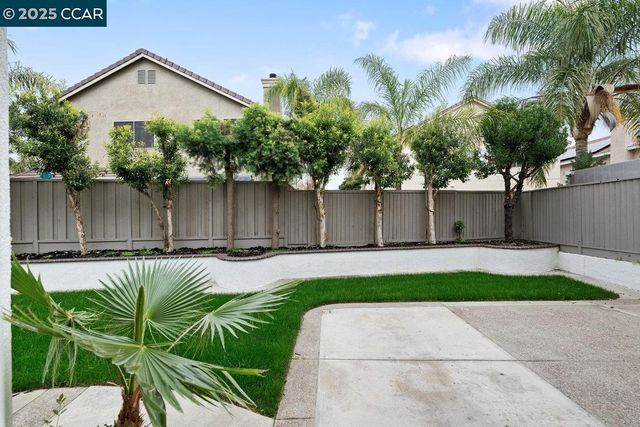 1856 Pelican Ct, Tracy, CA 95376