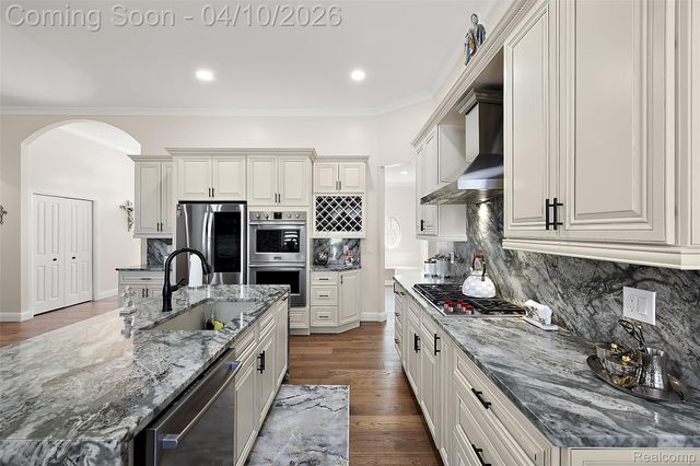 4411 Forster Lane, Shelby Charter Township, MI 48316