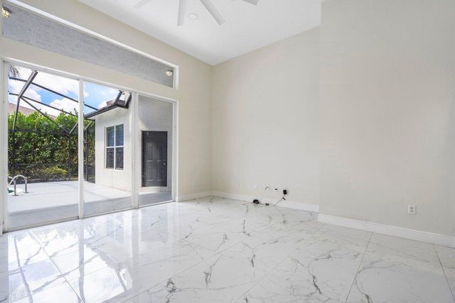 50 Lake Eden Drive, Boynton Beach, FL 33435