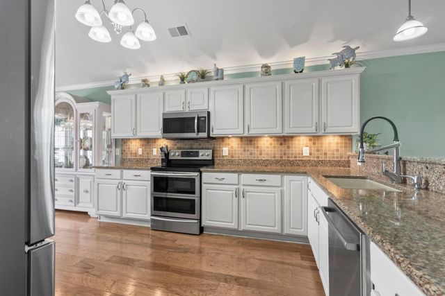 425 Kessinger Dr., Myrtle Beach, SC 29575