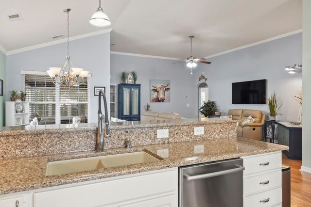 425 Kessinger Dr., Myrtle Beach, SC 29575