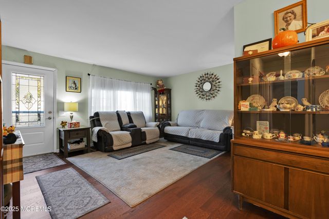 48 Haven Drive, Matawan, NJ 07747