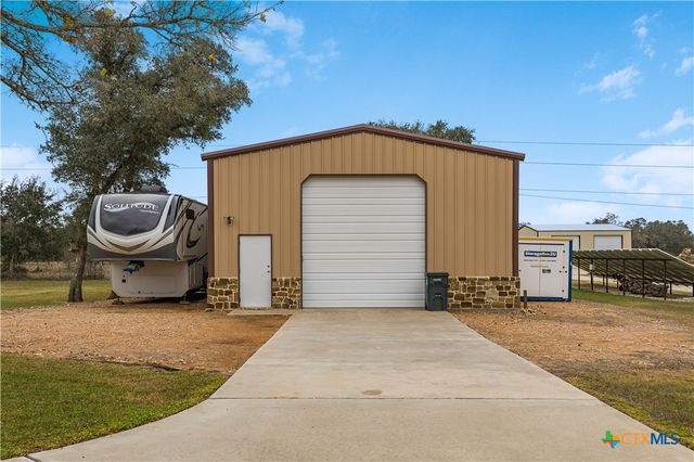 759 Richter Road, Inez, TX 77968