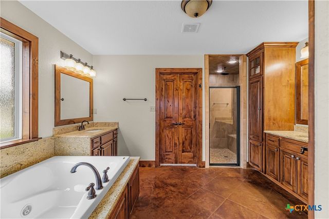 759 Richter Road, Inez, TX 77968