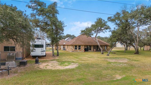 759 Richter Road, Inez, TX 77968