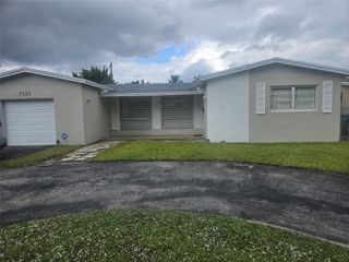 7733 Embassy Boulevard, Miramar, FL 33023