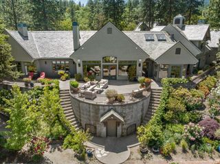500 Ashland Loop Road, Ashland, OR 97520