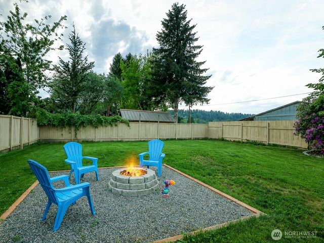 31952 W Bagwell Street, Carnation, WA 98014