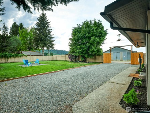 31952 W Bagwell Street, Carnation, WA 98014