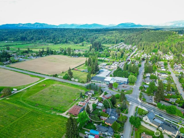 31952 W Bagwell Street, Carnation, WA 98014