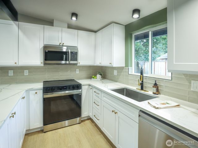 31952 W Bagwell Street, Carnation, WA 98014