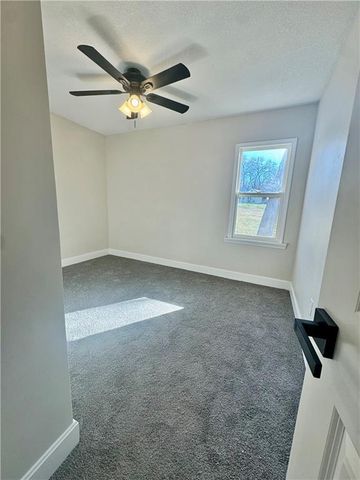 1505 Valley Road, Kansas City, KS 66102