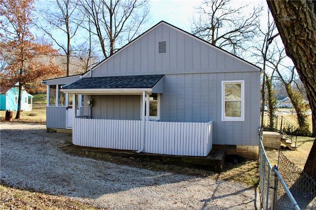 1505 Valley Road, Kansas City, KS 66102