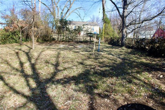 1505 Valley Road, Kansas City, KS 66102