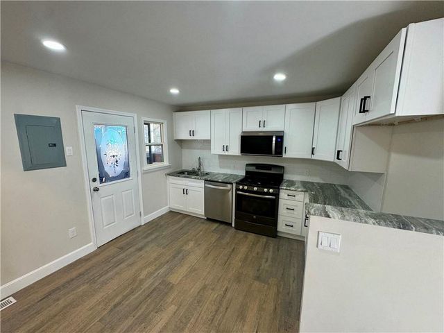 1505 Valley Road, Kansas City, KS 66102