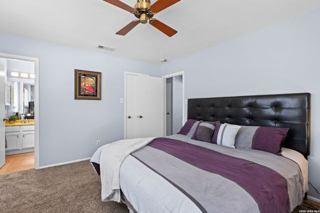 13023 Larkyorke St, San Antonio, TX 78233